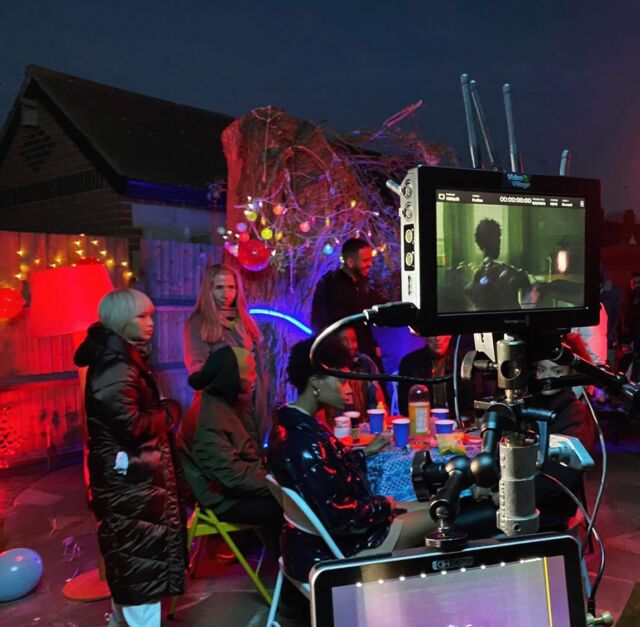 Happy Friday 🥳 It was so good to get back on set last week providing remote monitoring services and on set playback facilities, nothing makes us happier than collaborating with our clients! #videovillage #playback #playbackoperator #remoteworking #remotemonitoring #livestream #livestreaming #production #productionservice @teradek #teradek @blackmagicnewsofficial #blackmagicdesign #videoassit